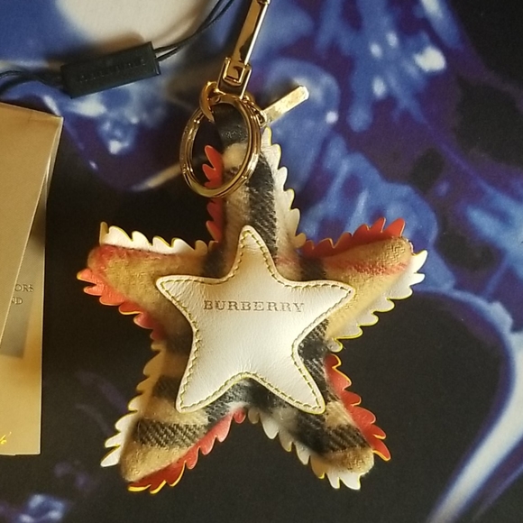 Burberry starfish bag chain. - Picture 2 of 7